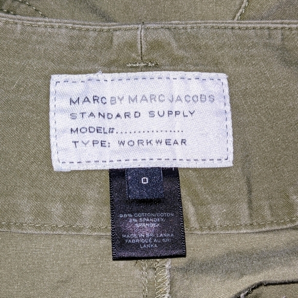 Marc Jacobs High Waist Olive Workwear Shorts with Belt - Picture 3 of 4